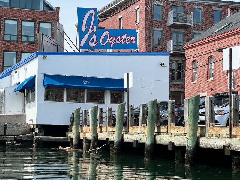 J’s Oyster in Portland