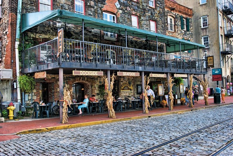 River House Seafood - Savannah's Historic Gem