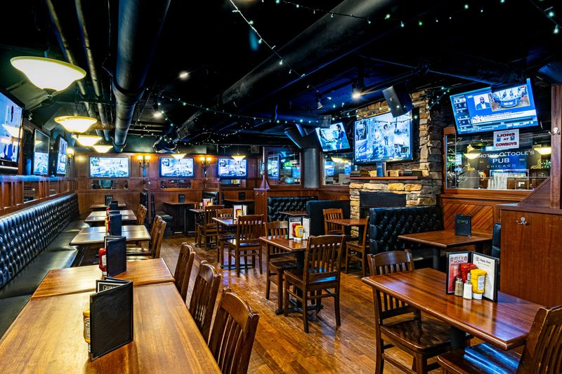 Timothy O'Toole's Pub: Underground Sports Heaven