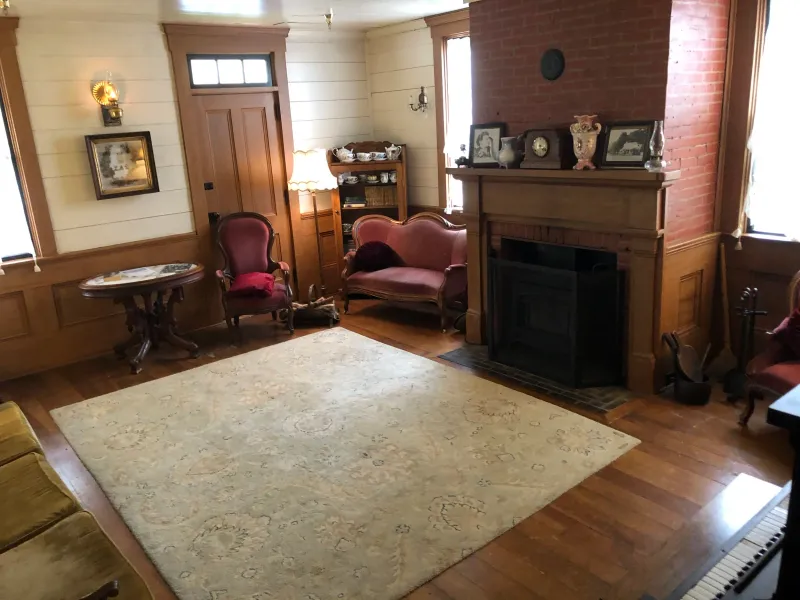 Wolf Creek Inn's Permanent Guests