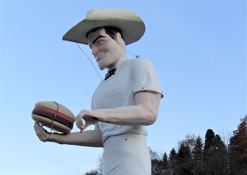 Giant Cowboy 