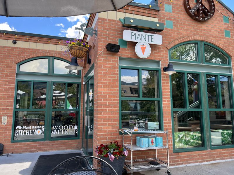 Piante Pizzeria: Breckenridge's Vegan Pizza Revolution