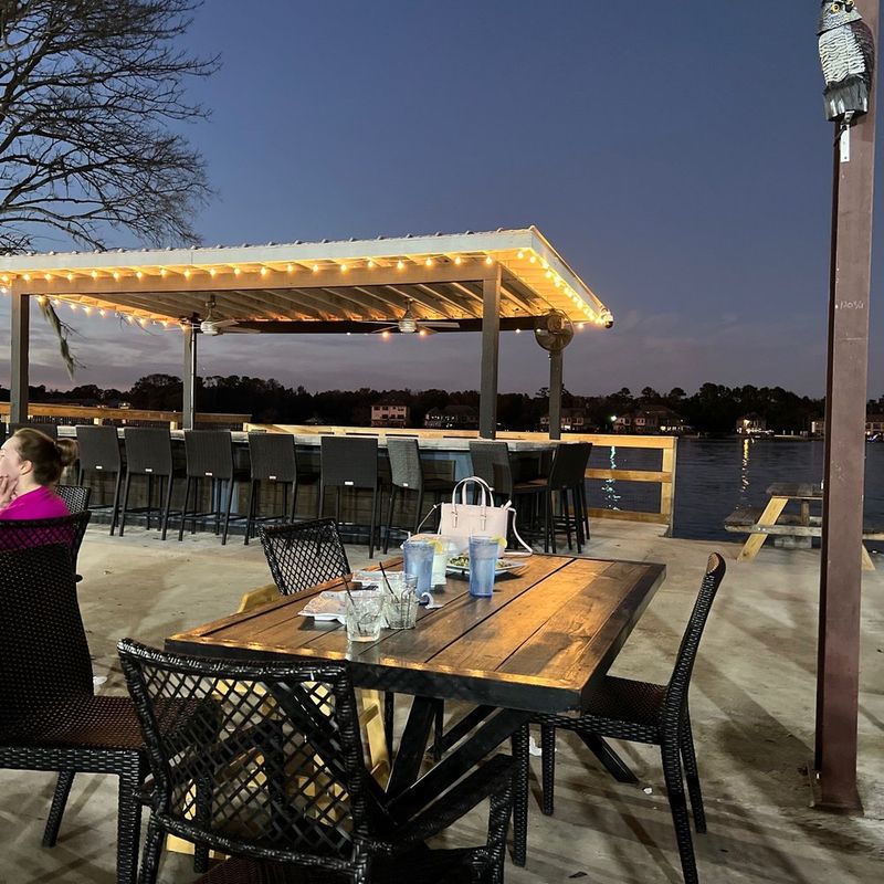 Conroe Lake House: Rustic Charm on Lake Conroe
