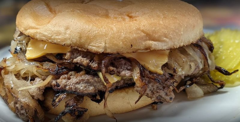 Sid's Diner: Onion Burger Paradise