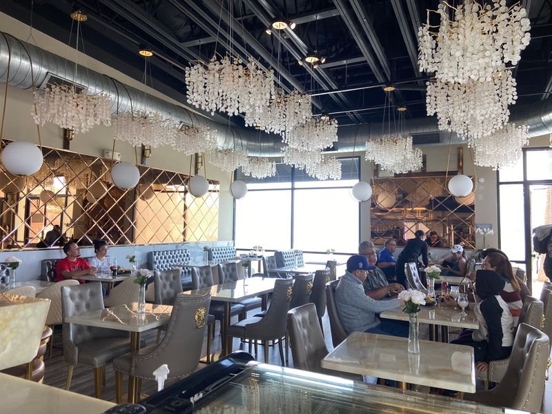 Independent Eats: A Fresh Take on Local Dining
