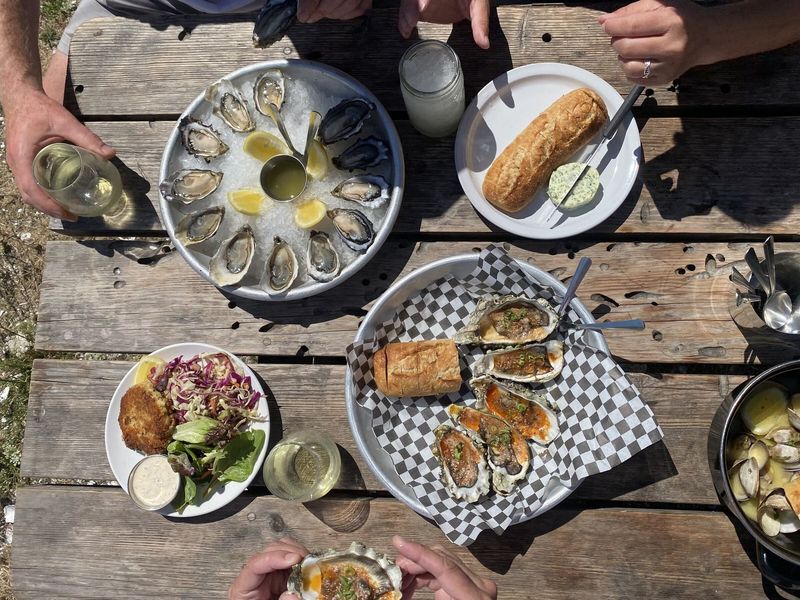 Hama Hama Oyster Saloon (Lilliwaup, Hood Canal)