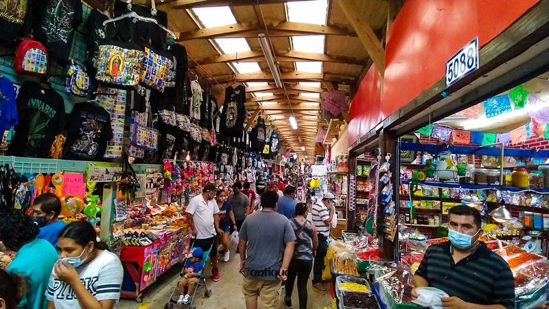 Sunny Flea Market in Houston