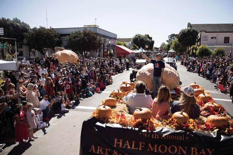 World-Famous Pumpkin Festival Draws Thousands