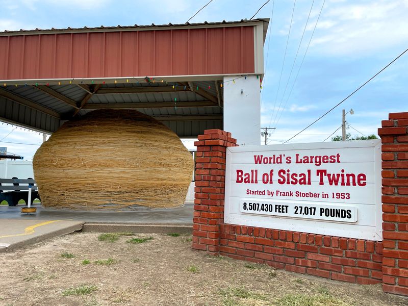 World's Largest Ball of Twine: A Tangled Tale