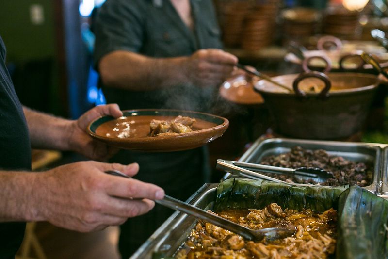 Los Moles, Weekend Brunch-Buffet (Bay Area)