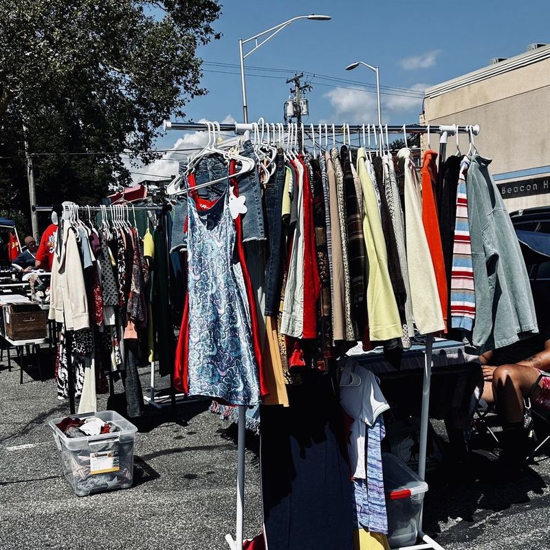 Budget-Friendly Vintage Clothing and Accessories