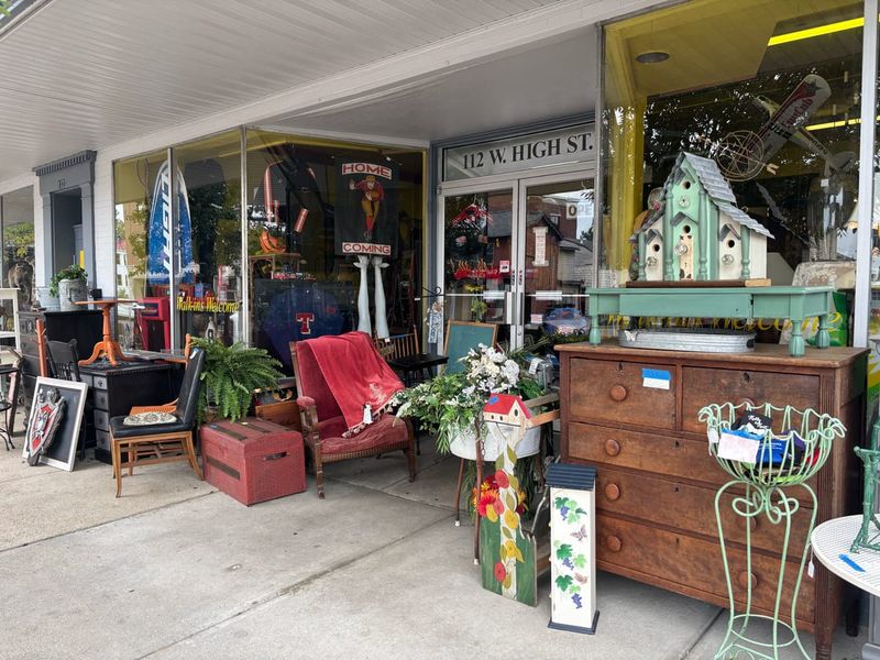 The Bird House Antiques: Farmhouse Finds and Country Charm