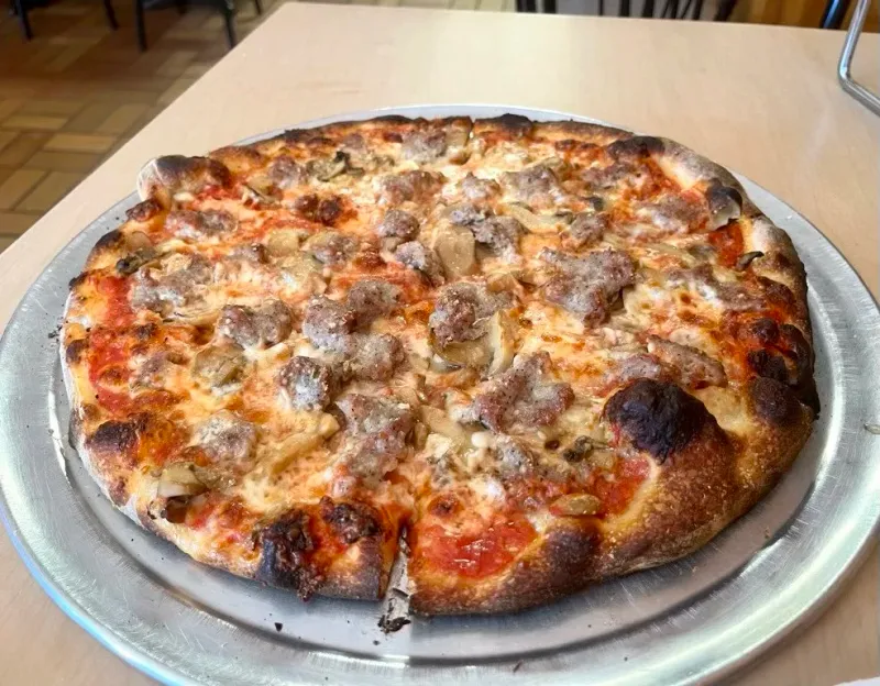 Zuppardi’s Apizza, West Haven / Connecticut spots
