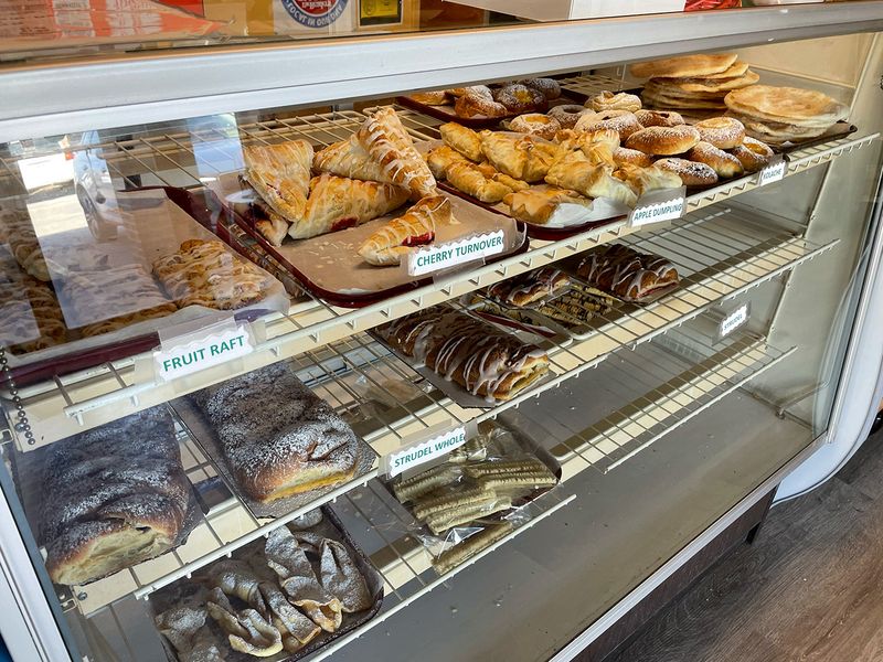 Lithuanian Bakery & Cafe - European Fusion Delights
