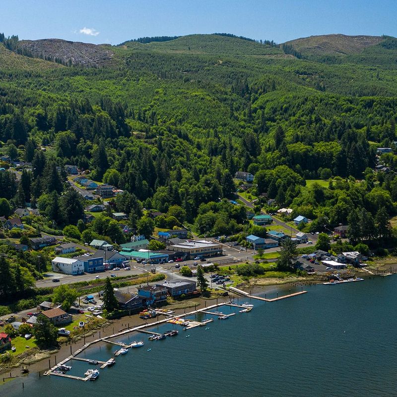 Wheeler: The Antique Village on Nehalem Bay