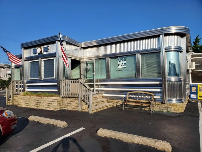 Mustache Bill's Diner: Barnegat Light's James Beard Award Winner