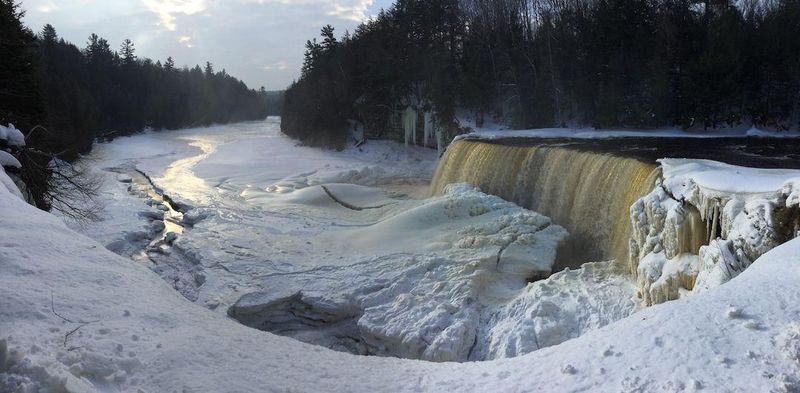 Frozen Waterfalls That Defy Imagination