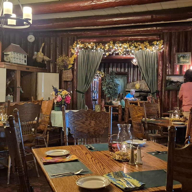 Monte Vista Inn (Dutch Flat)