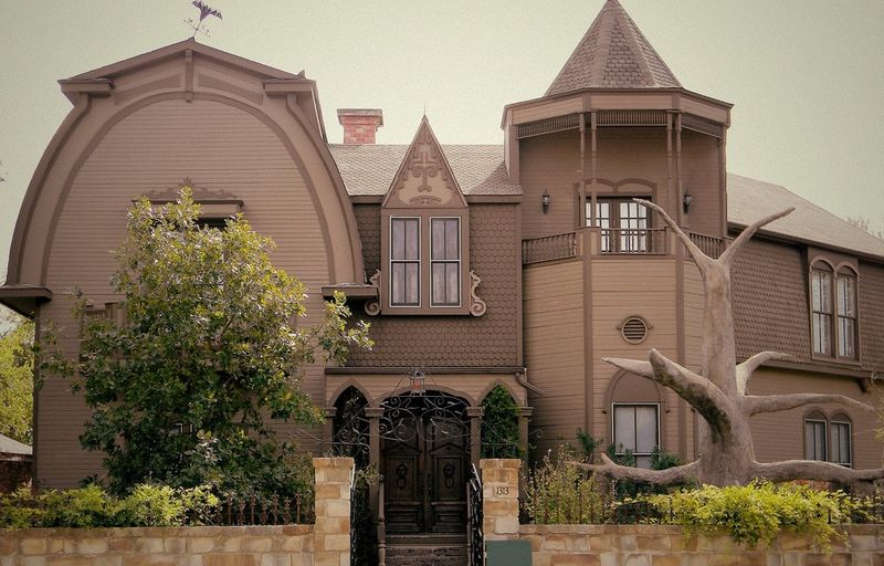 The Munster Mansion Replica 