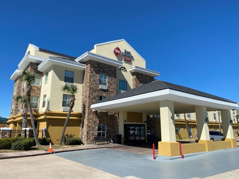 Affordable Pre-Cruise Stays