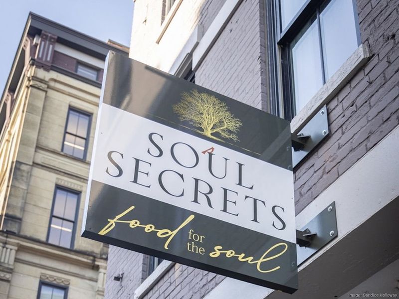 Soul Secrets in Cincinnati: Homestyle Plates Rooted in Tradition