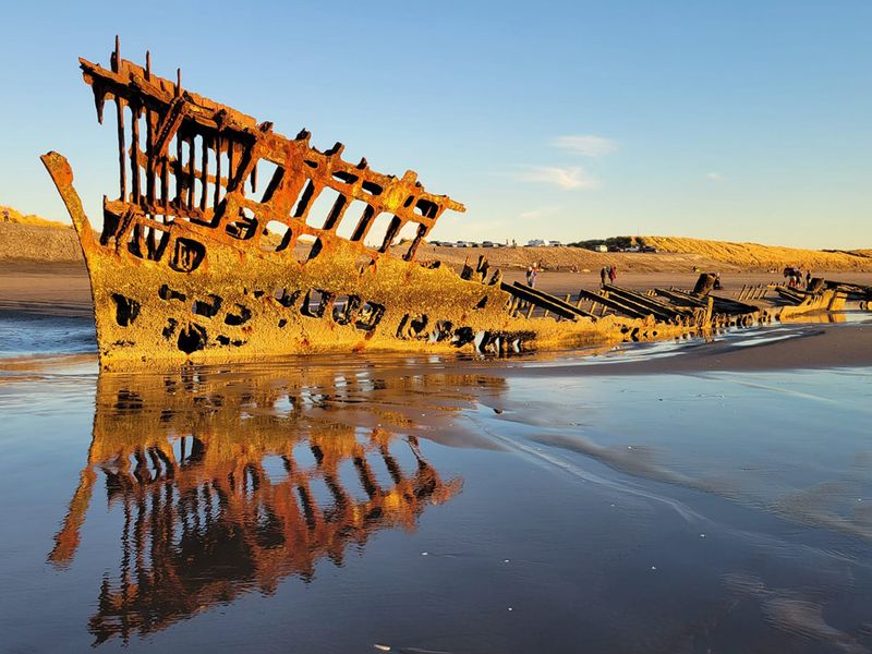 Peter Iredale Shipwreck