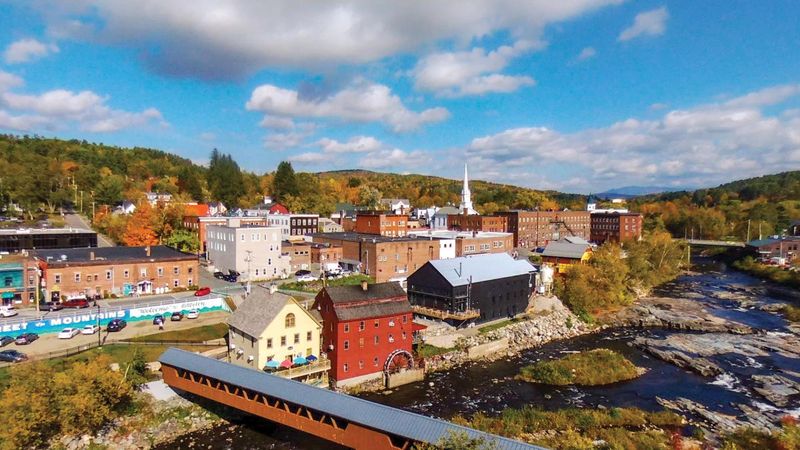 Littleton - Cozy Charm on the River