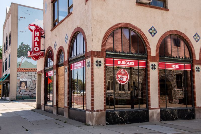 Halo Burger - Michigan