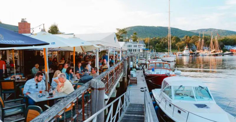 Crowded Restaurants & Businesses