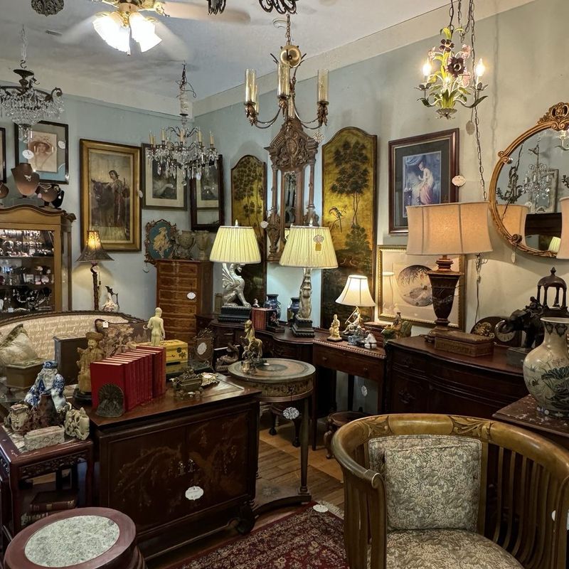 Terrace Oaks Antiques – Charleston