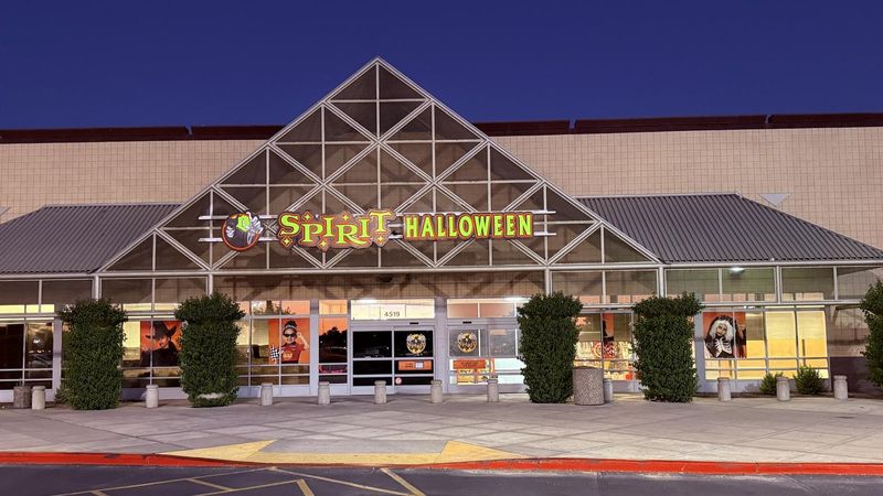 Spirit Halloween (Phoenix)
