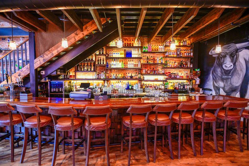 Three Oak Steakhouse, Easton