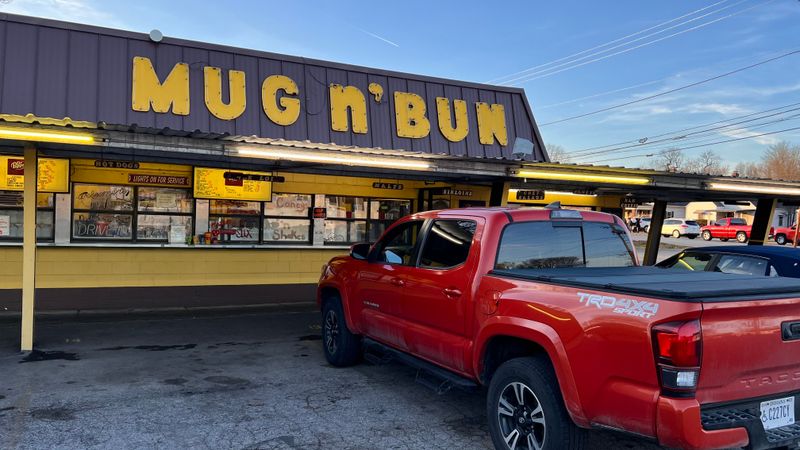 Mug-n-Bun: Where Time Stands Deliciously Still