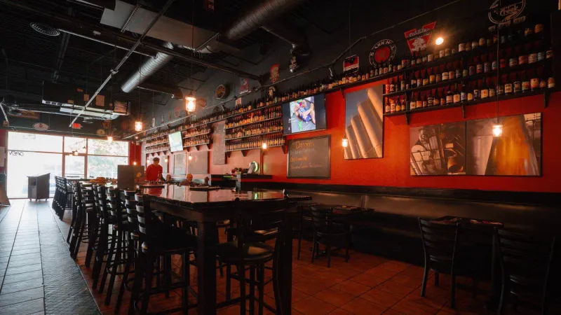 Catch 22 Gastropub, Athens and Monroe