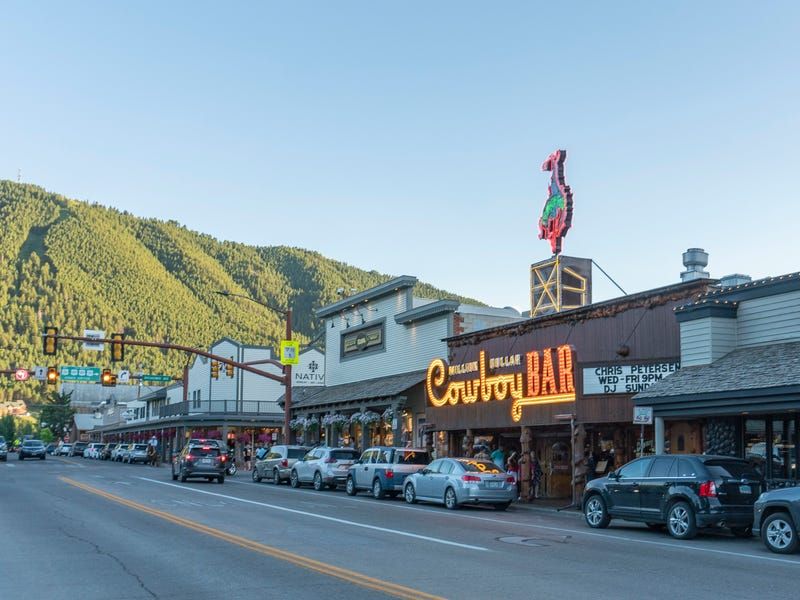 Local Communities Transformed: Small Towns Losing Their Character