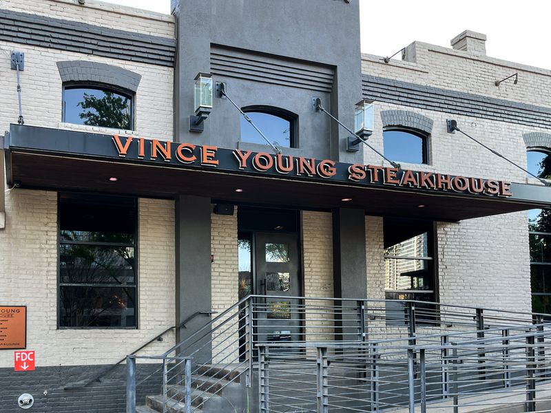 Vince Young Steakhouse, Austin