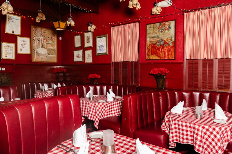 Red-Checkered Tablecloths and Timeless Decor