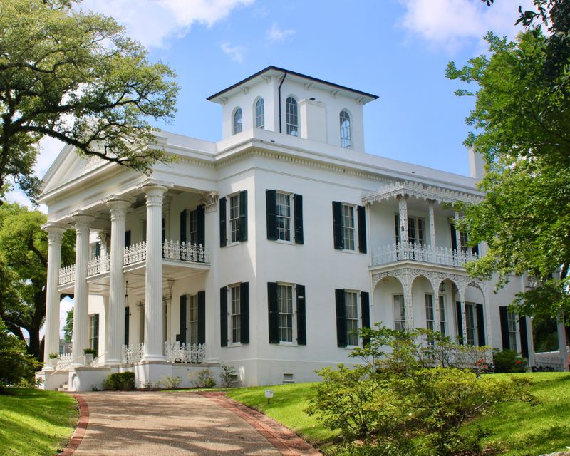 How the 1800s Architecture Still Shapes Its Charm