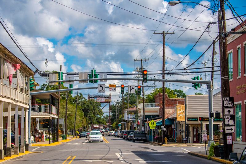 What to See Near Cajun Café on the Bayou in Breaux Bridge