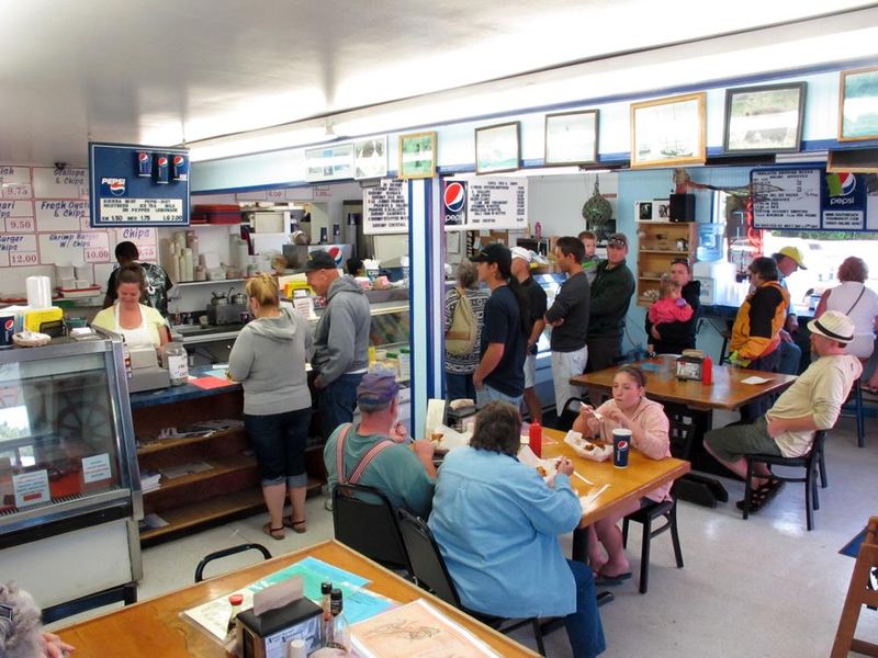 Counter service that keeps it human