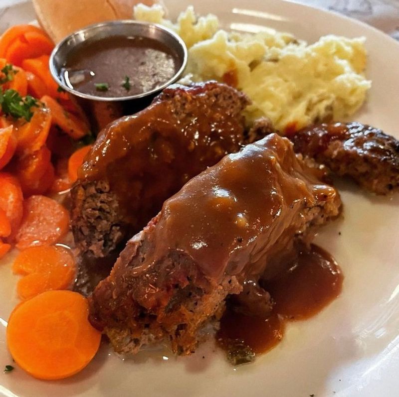 Comfort plate with honest sides