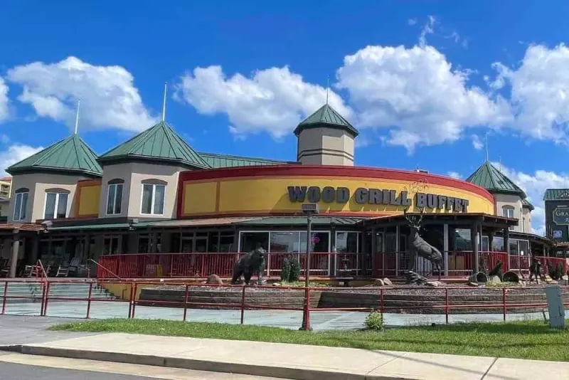 This buffet doesn’t hide behind shortcuts