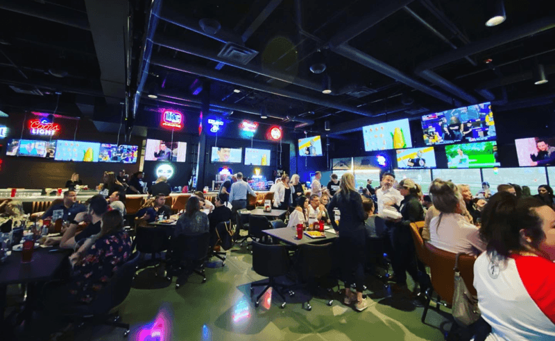 Good Life Sports Bar & Grill