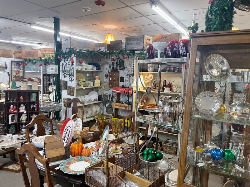 Winfield Antique Mall (Winfield)