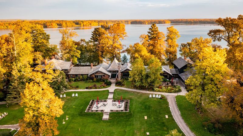 The Stillness That Draws Visitors Back