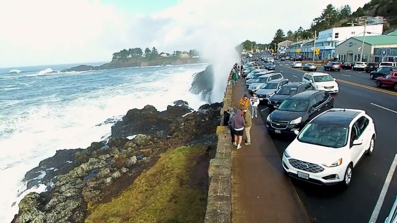 Depoe Bay – Whale-watching capital turned seasonal traffic jam