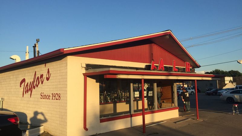 Taylor’s Maid-Rite (Marshalltown)