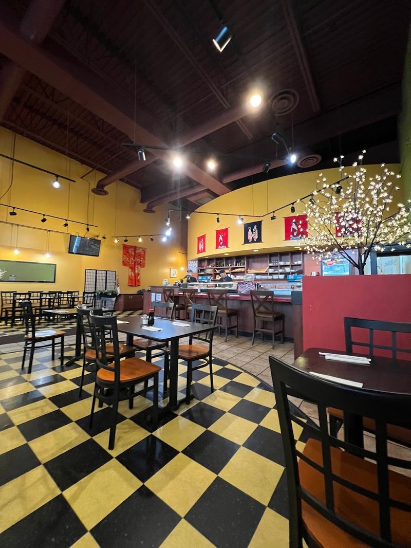Mikado Sushi & Grill Buffet, Lansing