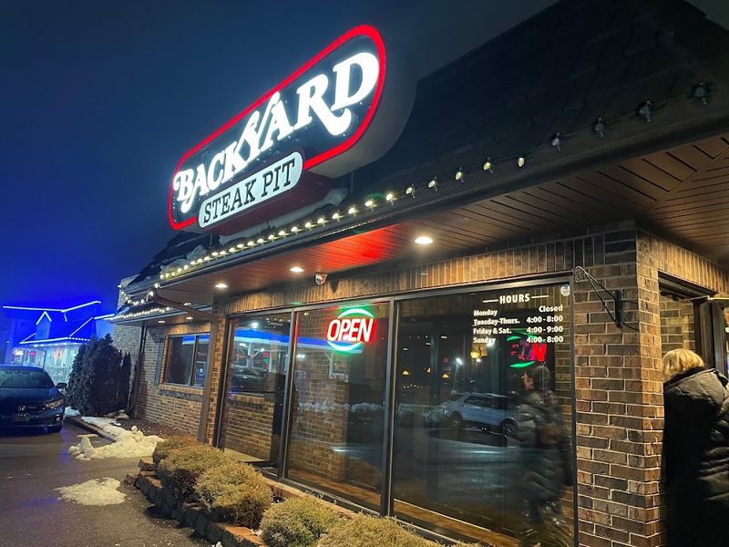 The Backyard Steak Pit (Gurnee, IL)