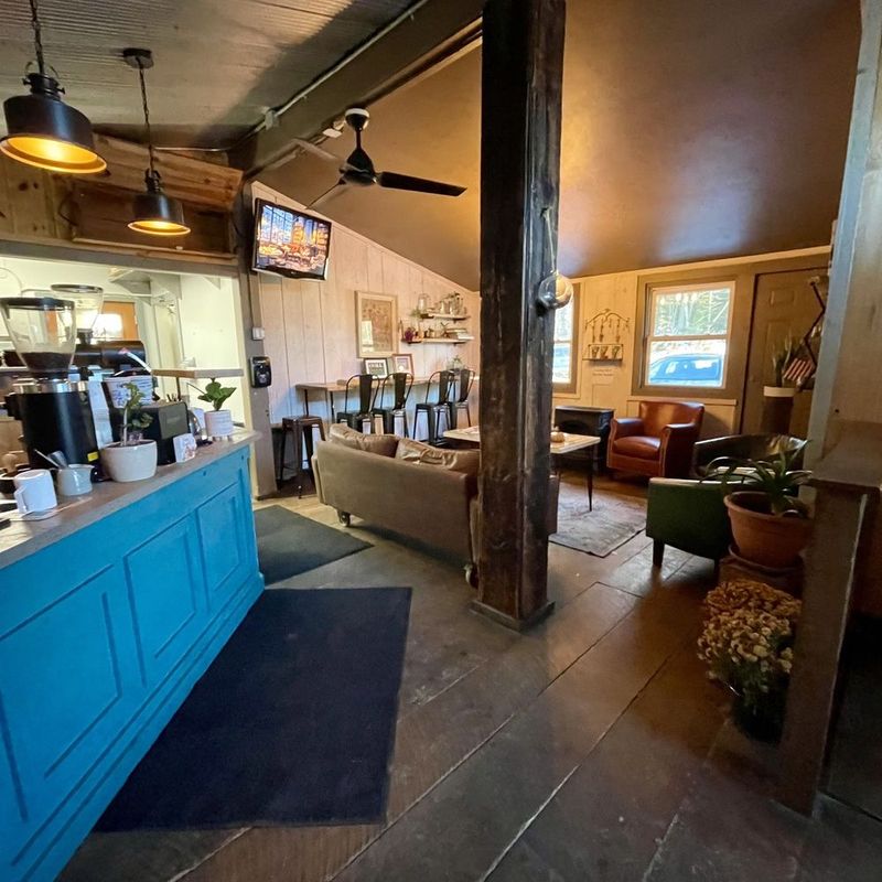 Local Cafés and Restaurants Serve Tourists Over Regulars